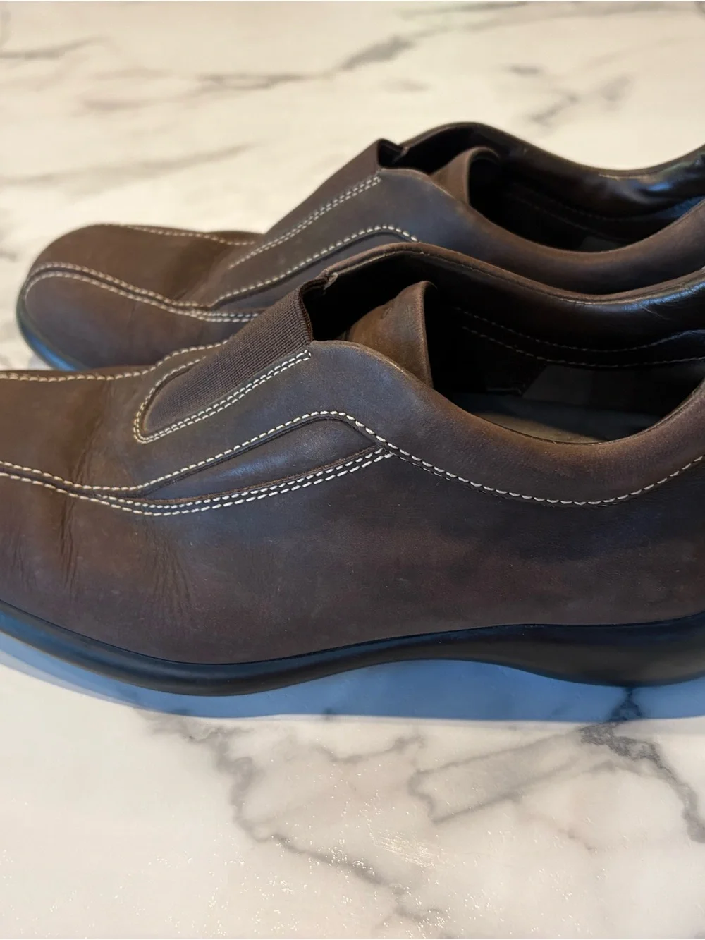 Tod's Dark Brown Leather Slip-On Driving Loafers with Contrast Stitching